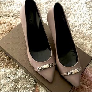 New Gucci pump Sz 9 or 39
